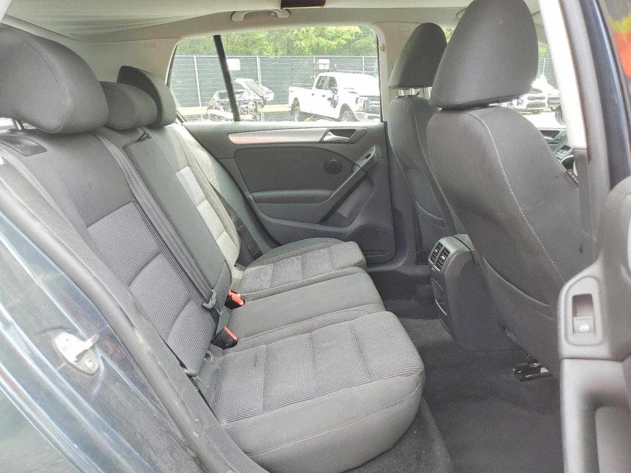 2013 VOLKSWAGEN GOLF