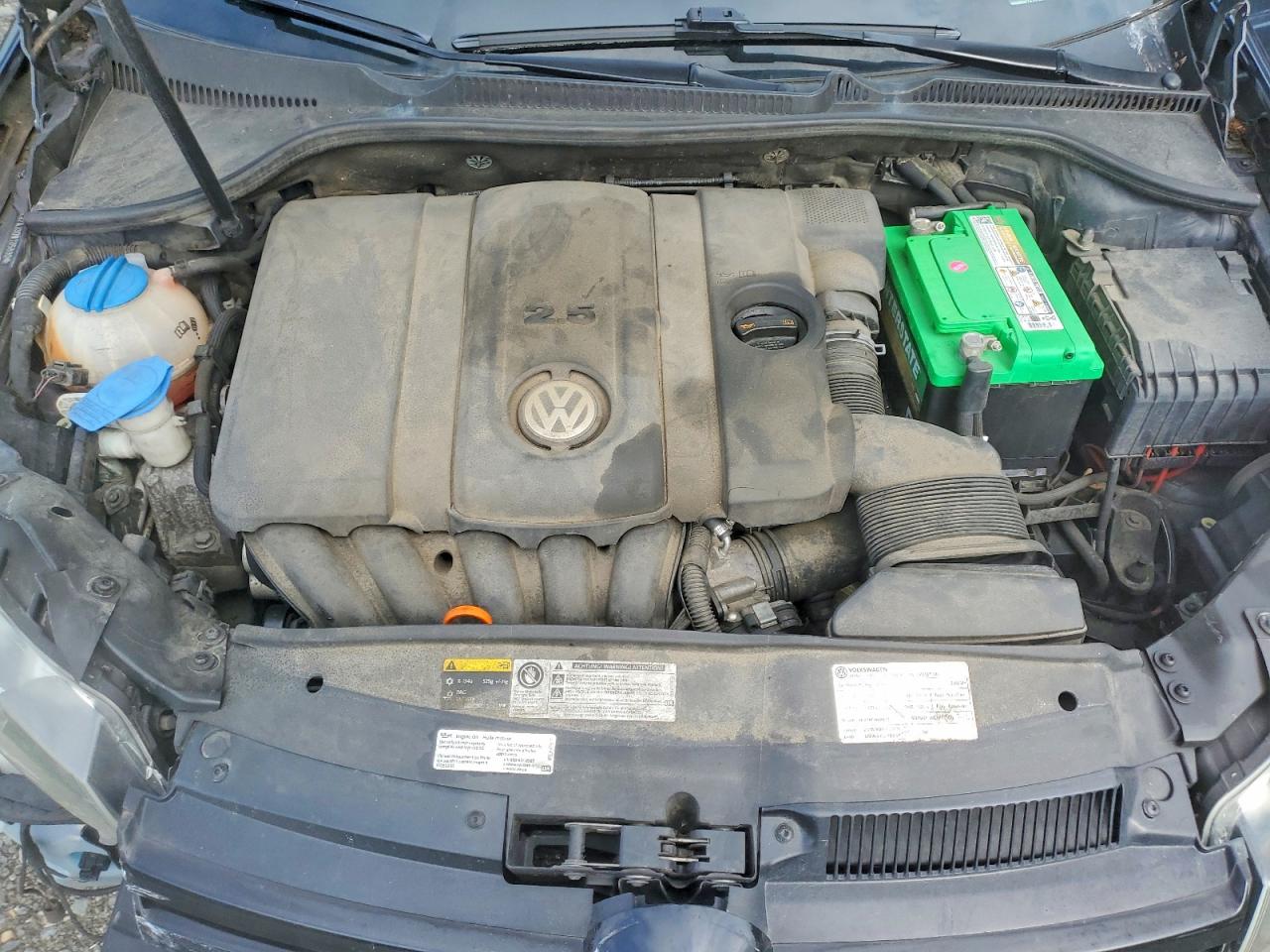 2013 VOLKSWAGEN GOLF