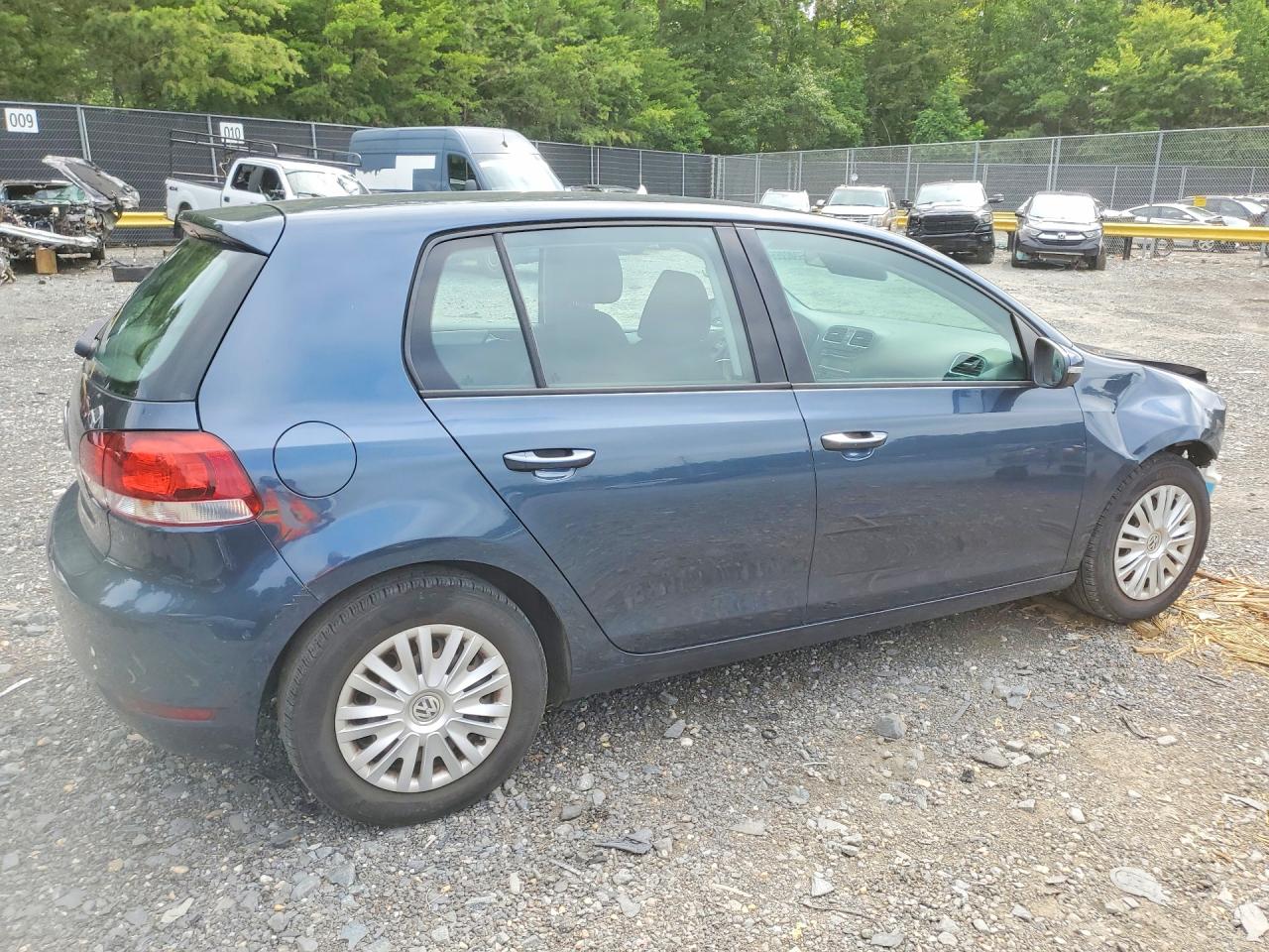 2013 VOLKSWAGEN GOLF