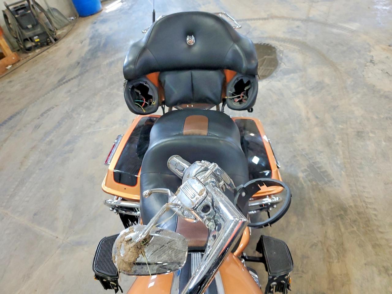 2008 HARLEY-DAVIDSON FLHTCUI 10