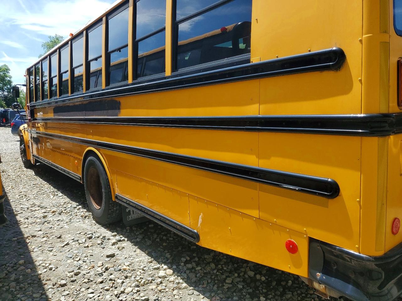 2010 THOMAS SAF-T-LINE