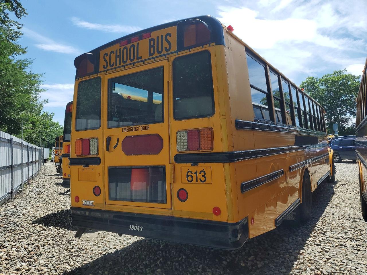 2010 THOMAS SAF-T-LINE