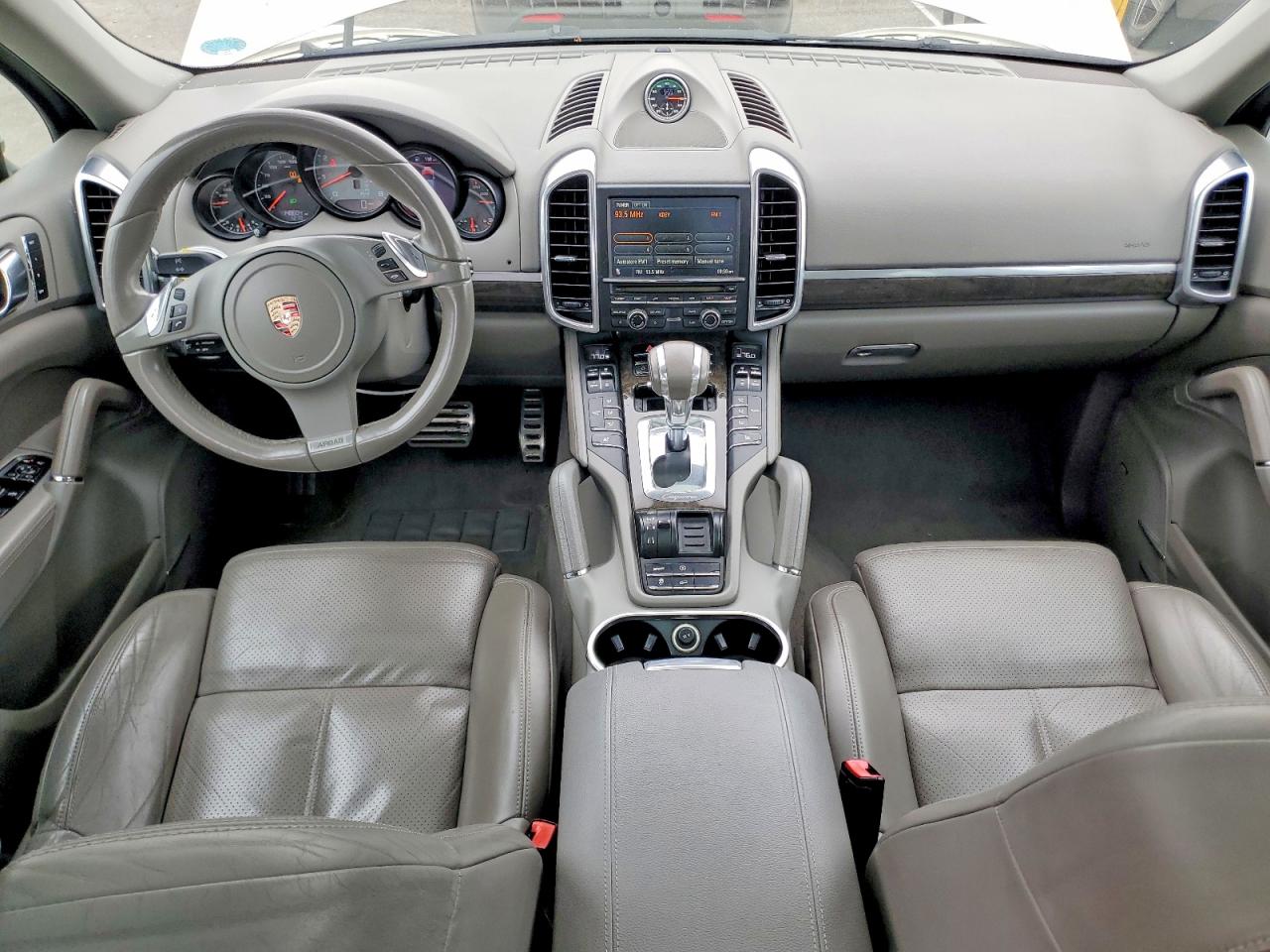 2012 PORSCHE CAYENNE