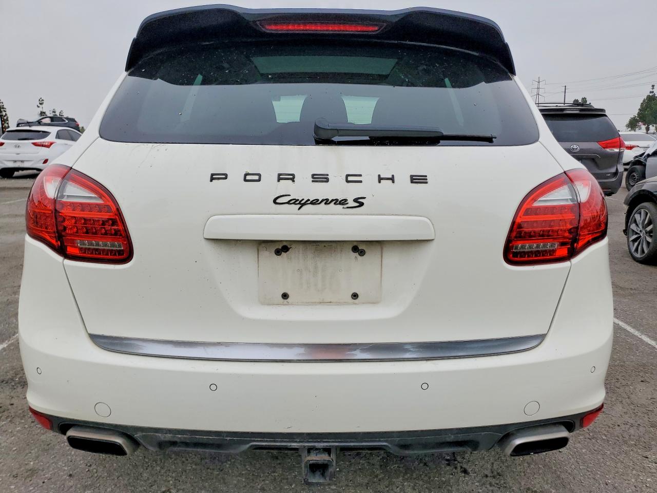 2012 PORSCHE CAYENNE