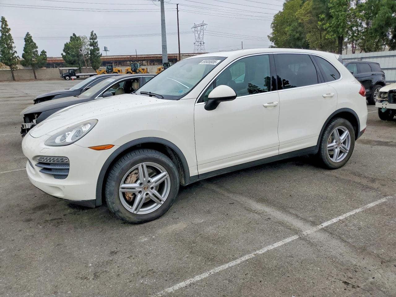 2012 PORSCHE CAYENNE