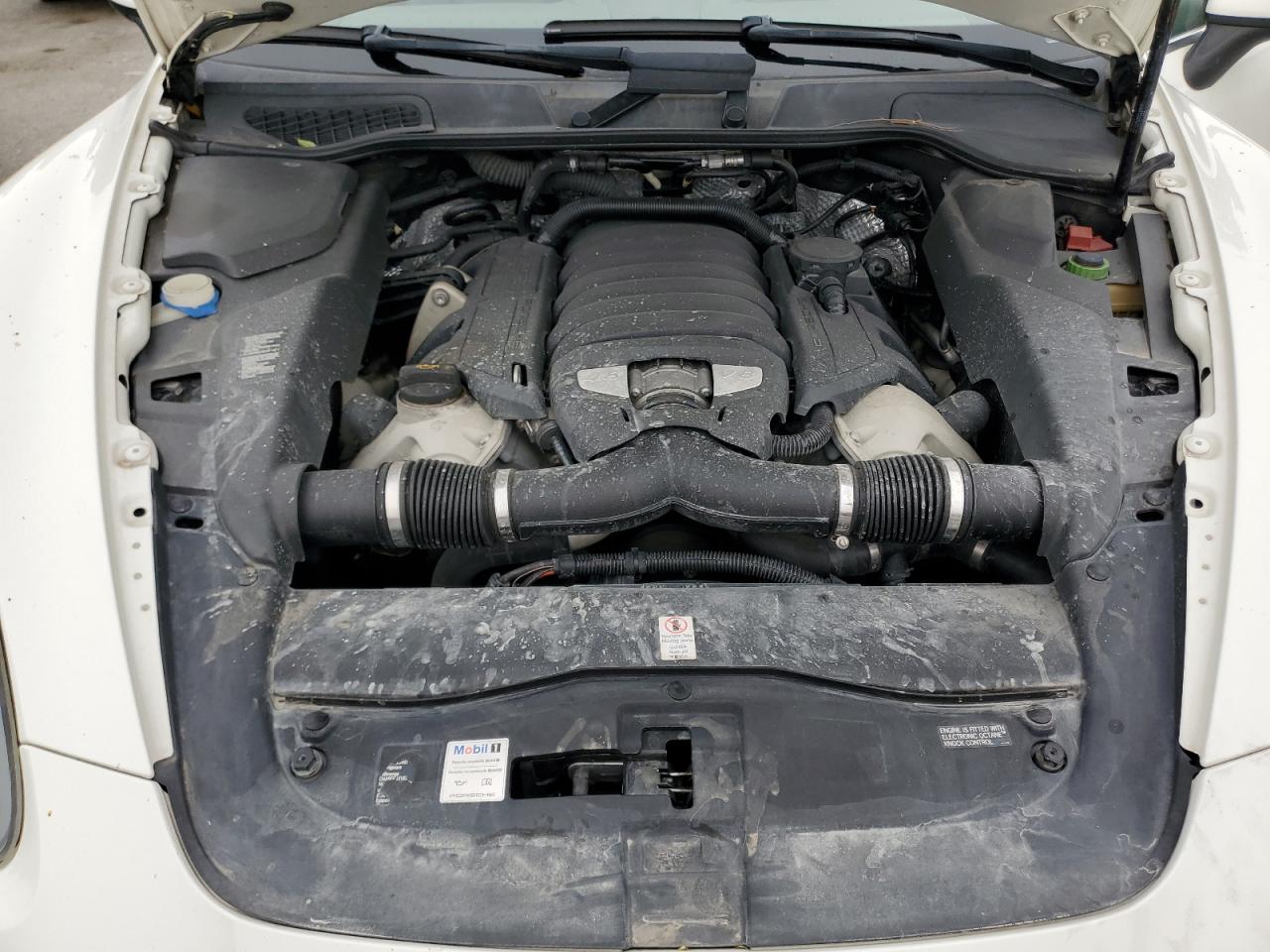 2012 PORSCHE CAYENNE