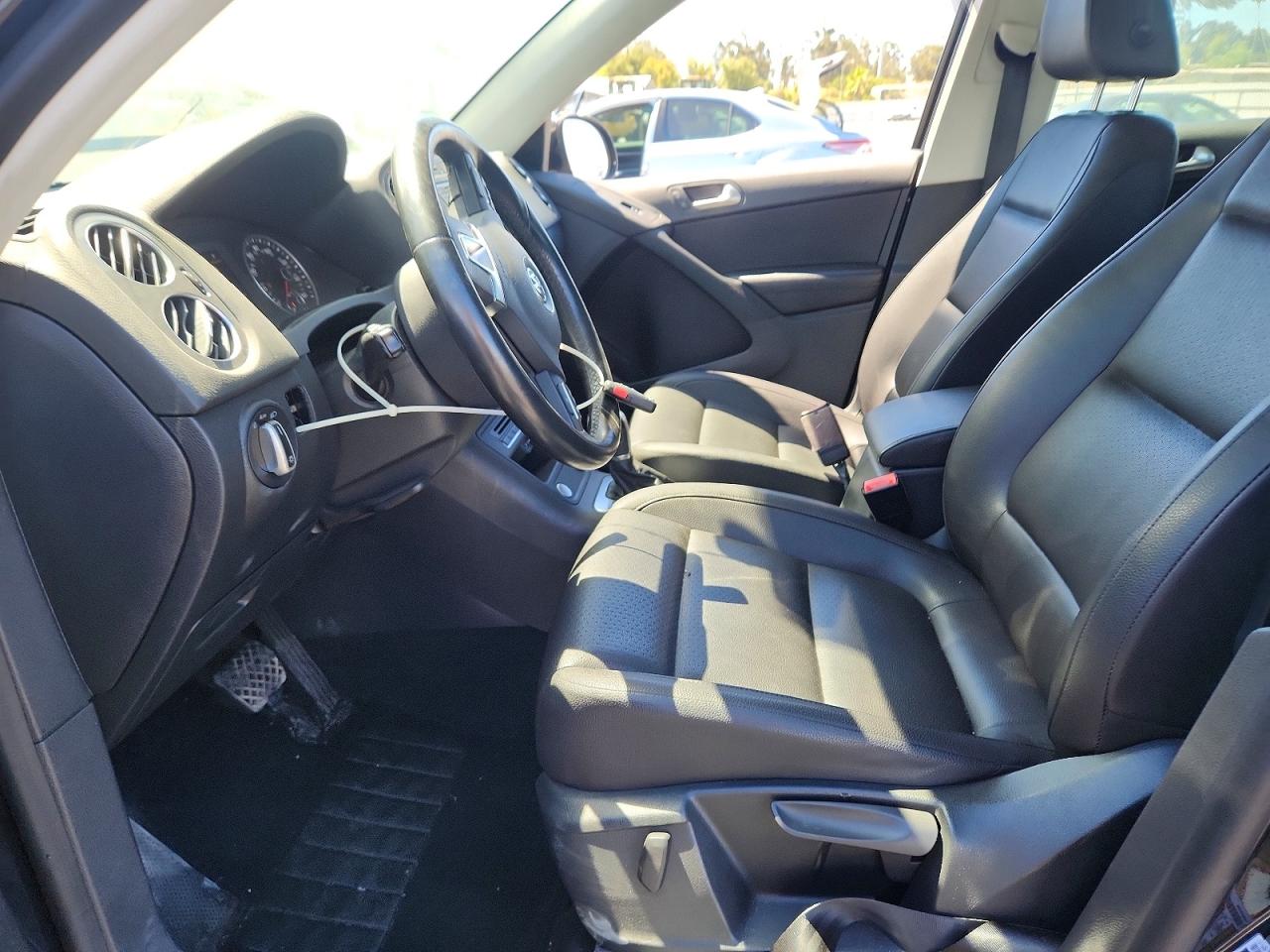 2017 VOLKSWAGEN TIGUAN