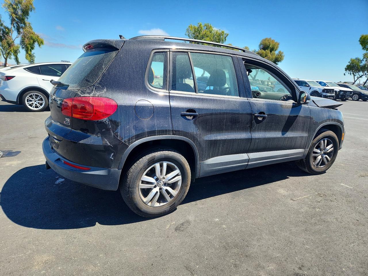 2017 VOLKSWAGEN TIGUAN
