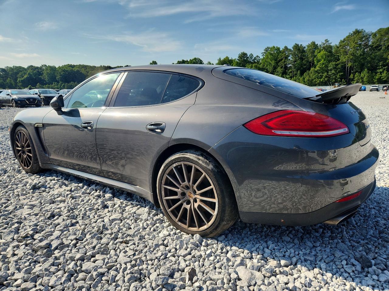 2016 PORSCHE PANAMERA