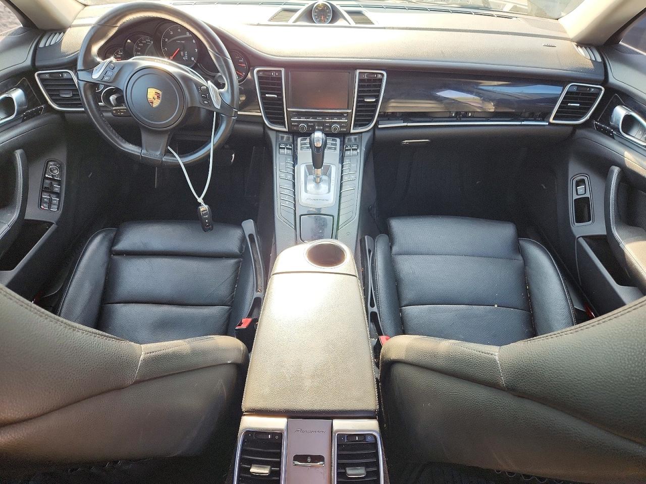 2016 PORSCHE PANAMERA