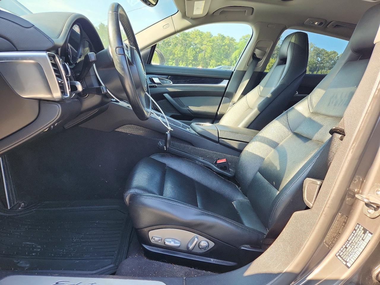 2016 PORSCHE PANAMERA