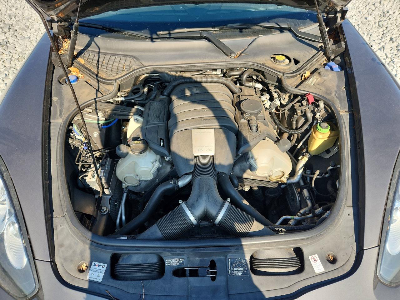 2016 PORSCHE PANAMERA