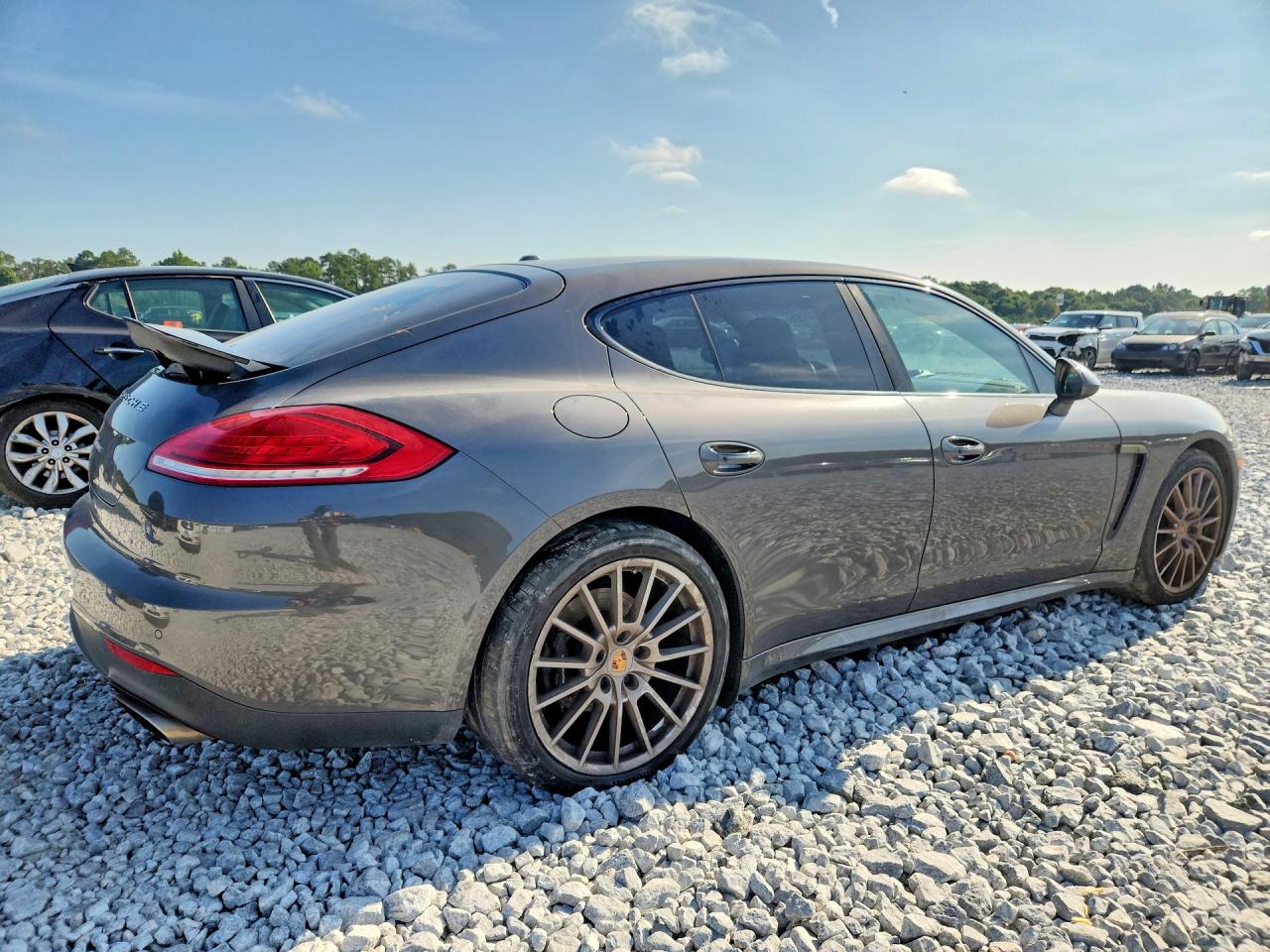 2016 PORSCHE PANAMERA