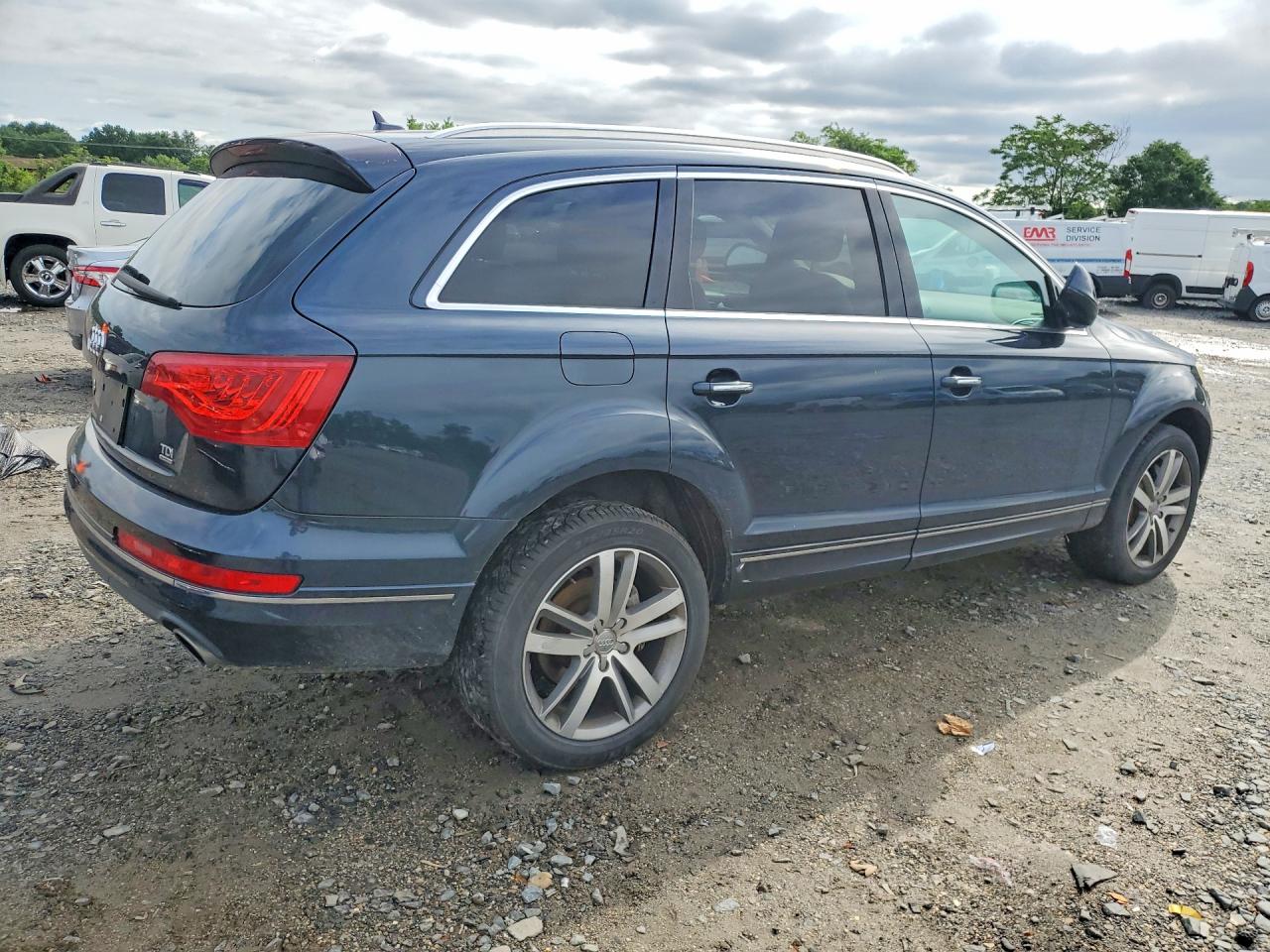 2012 AUDI Q7