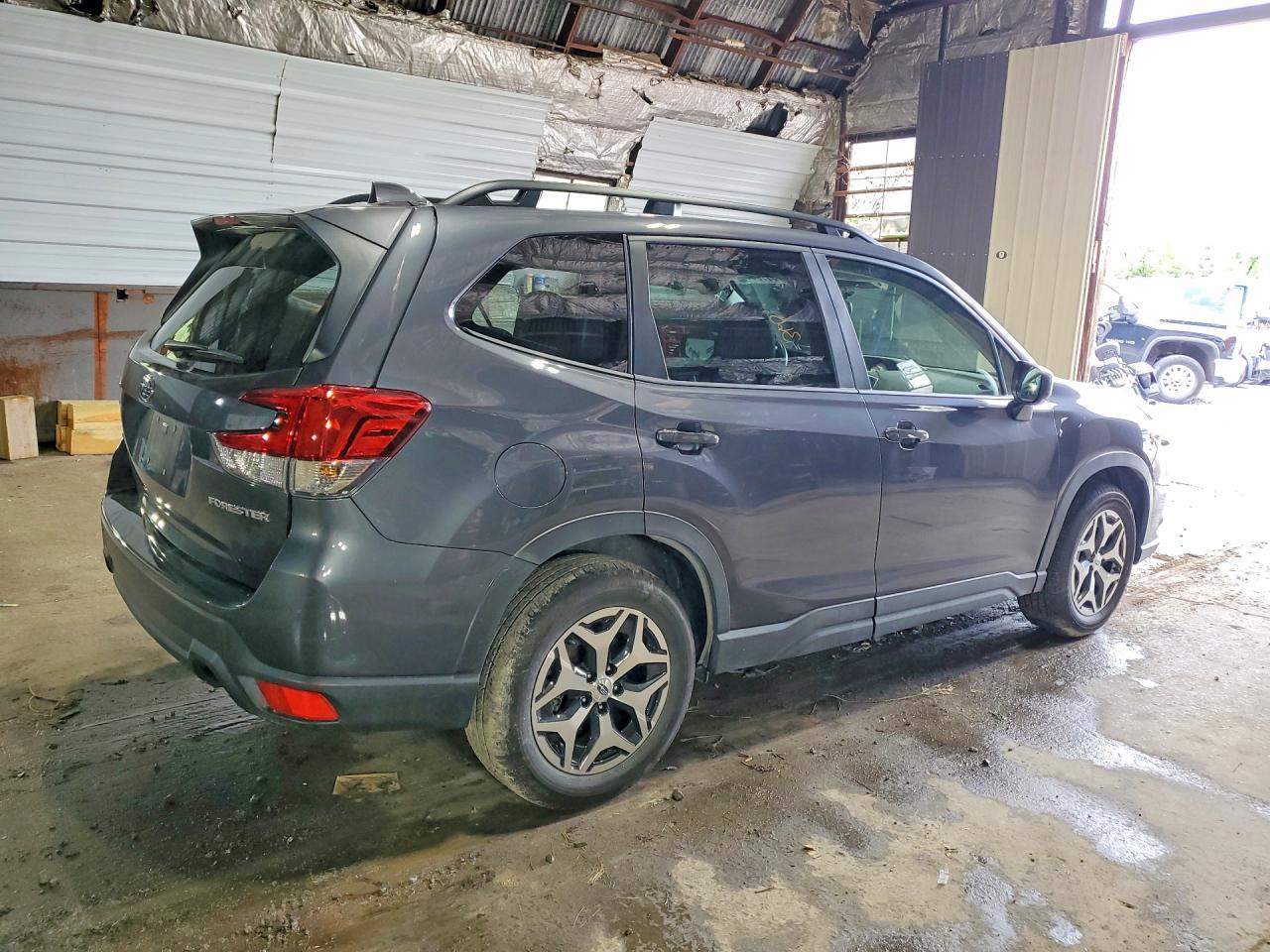 2022 SUBARU FORESTER