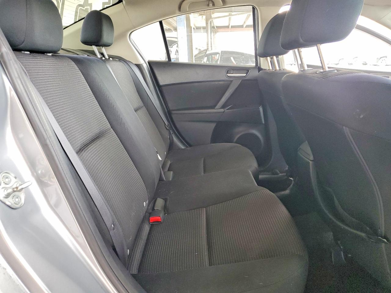 2013 MAZDA 3