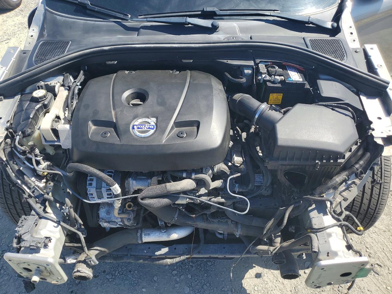 2015 VOLVO XC60