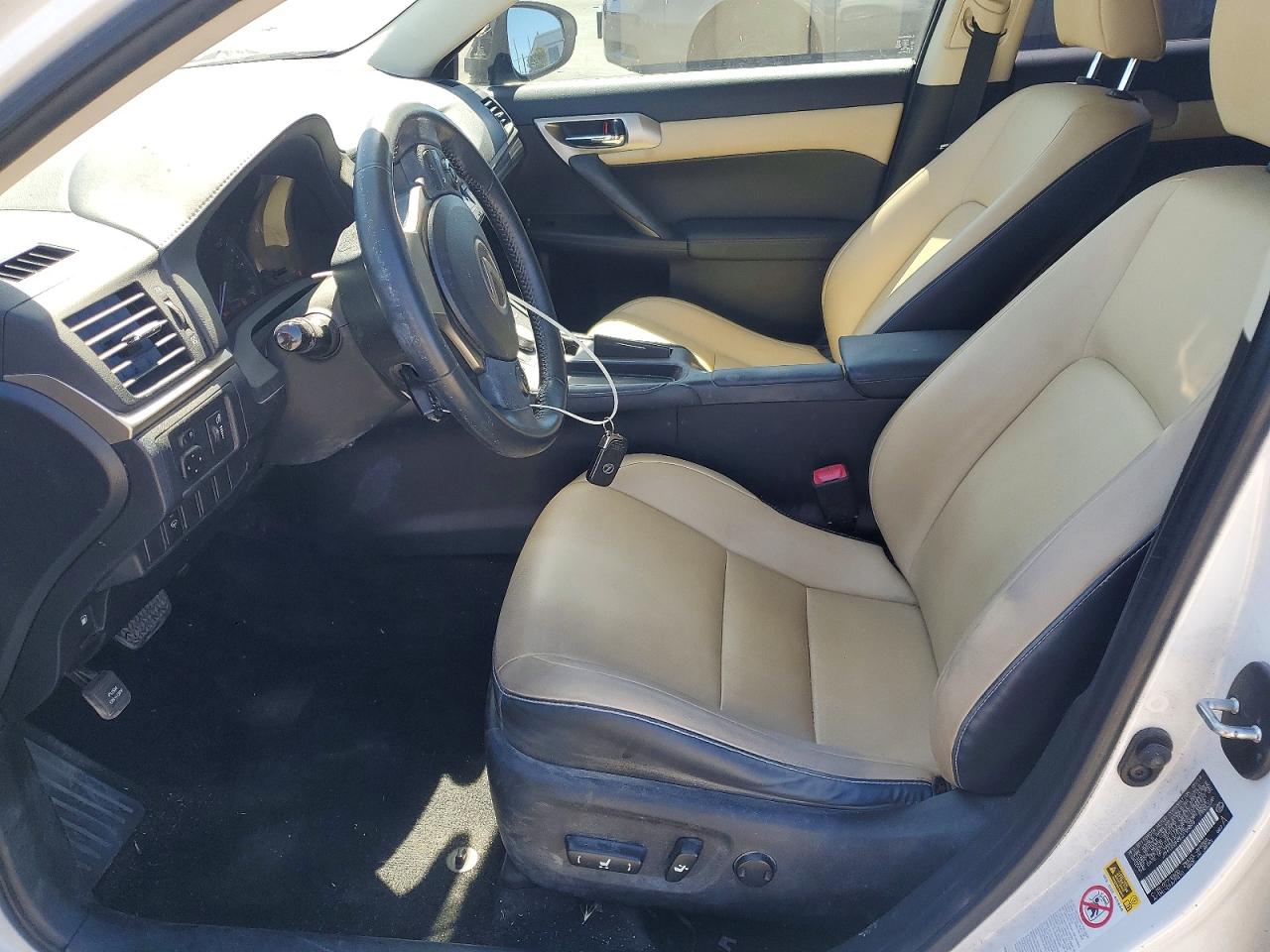 2014 LEXUS CT 200