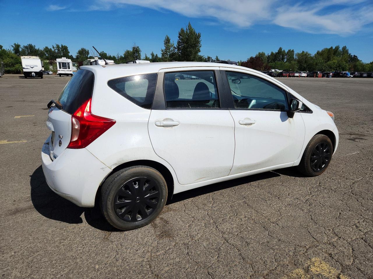 2016 NISSAN VERSA