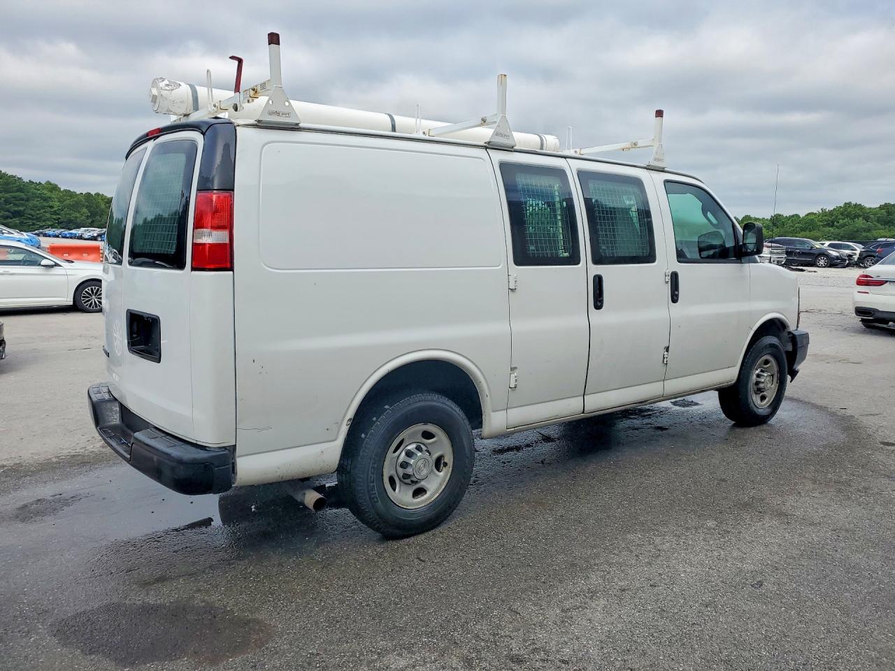 2017 CHEVROLET EXPRESS
