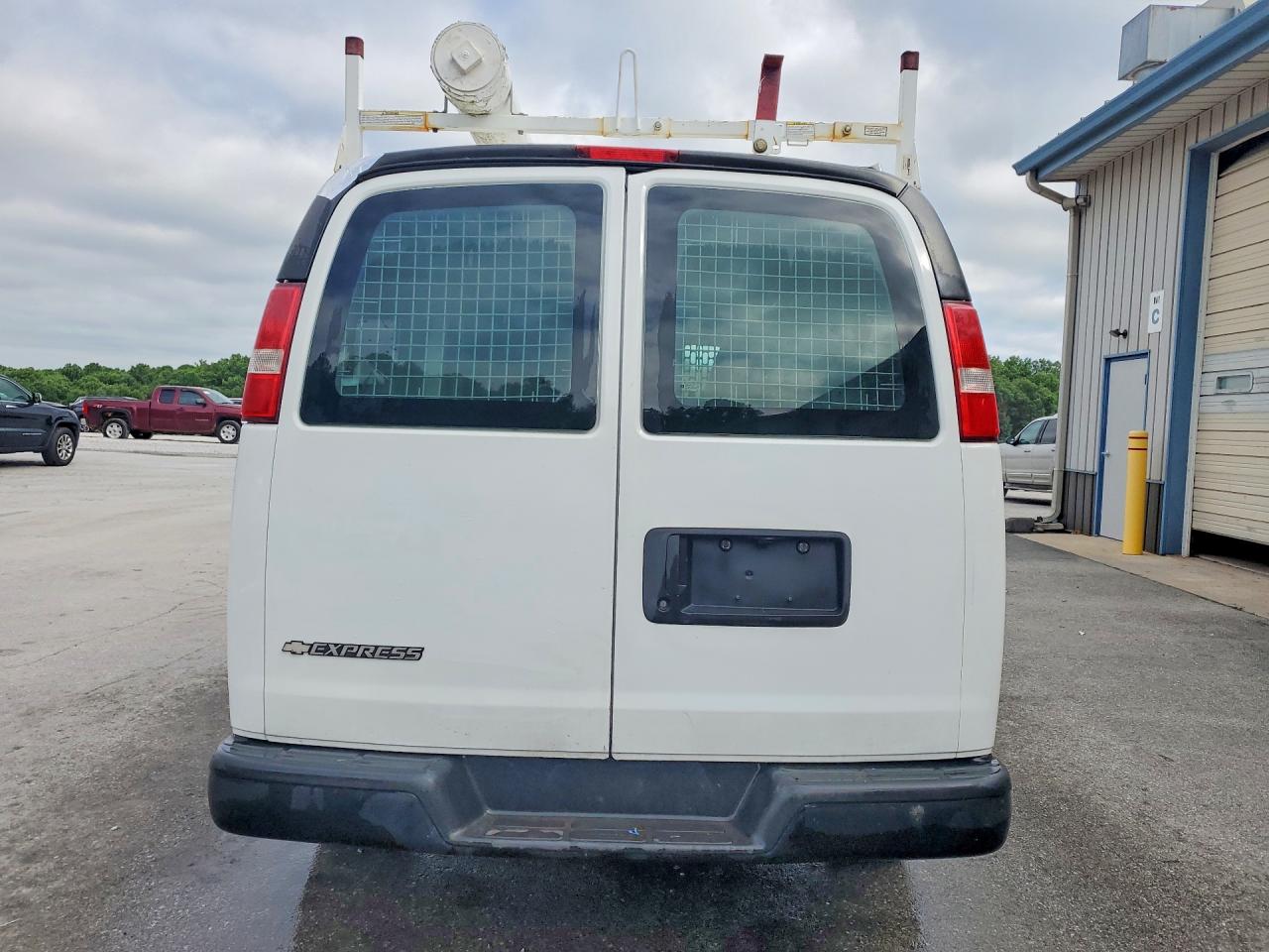 2017 CHEVROLET EXPRESS