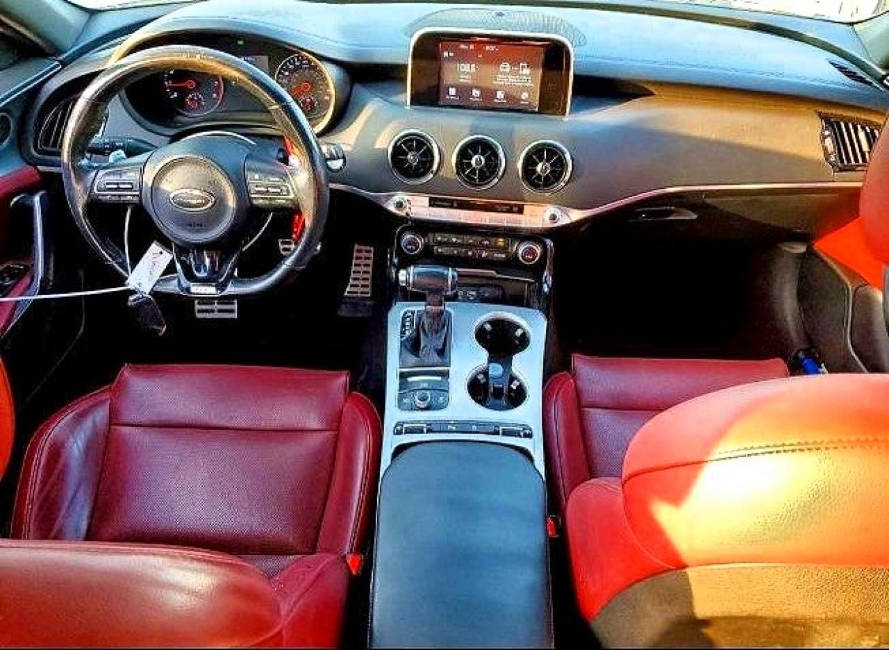 2019 KIA STINGER