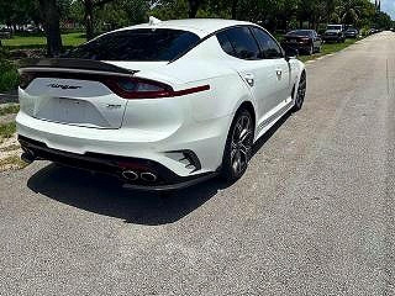 2019 KIA STINGER