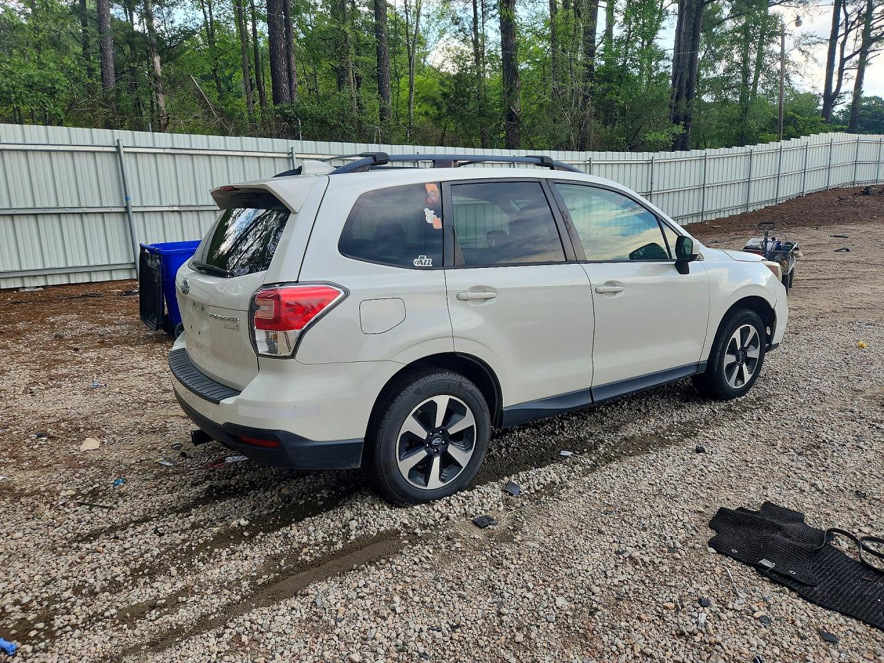 2017 SUBARU FORESTER