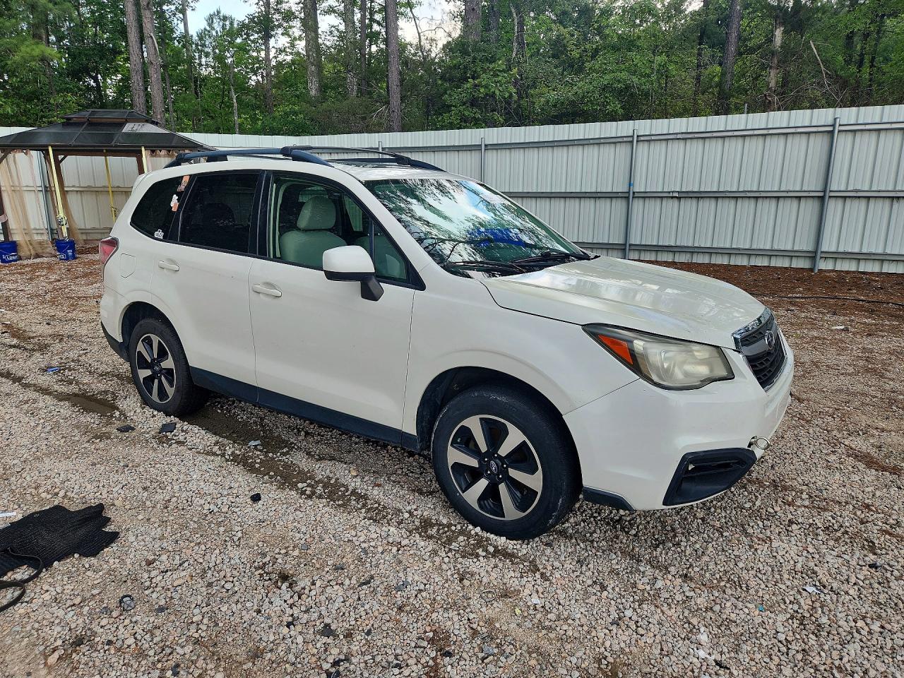2017 SUBARU FORESTER