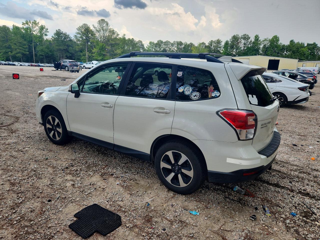 2017 SUBARU FORESTER