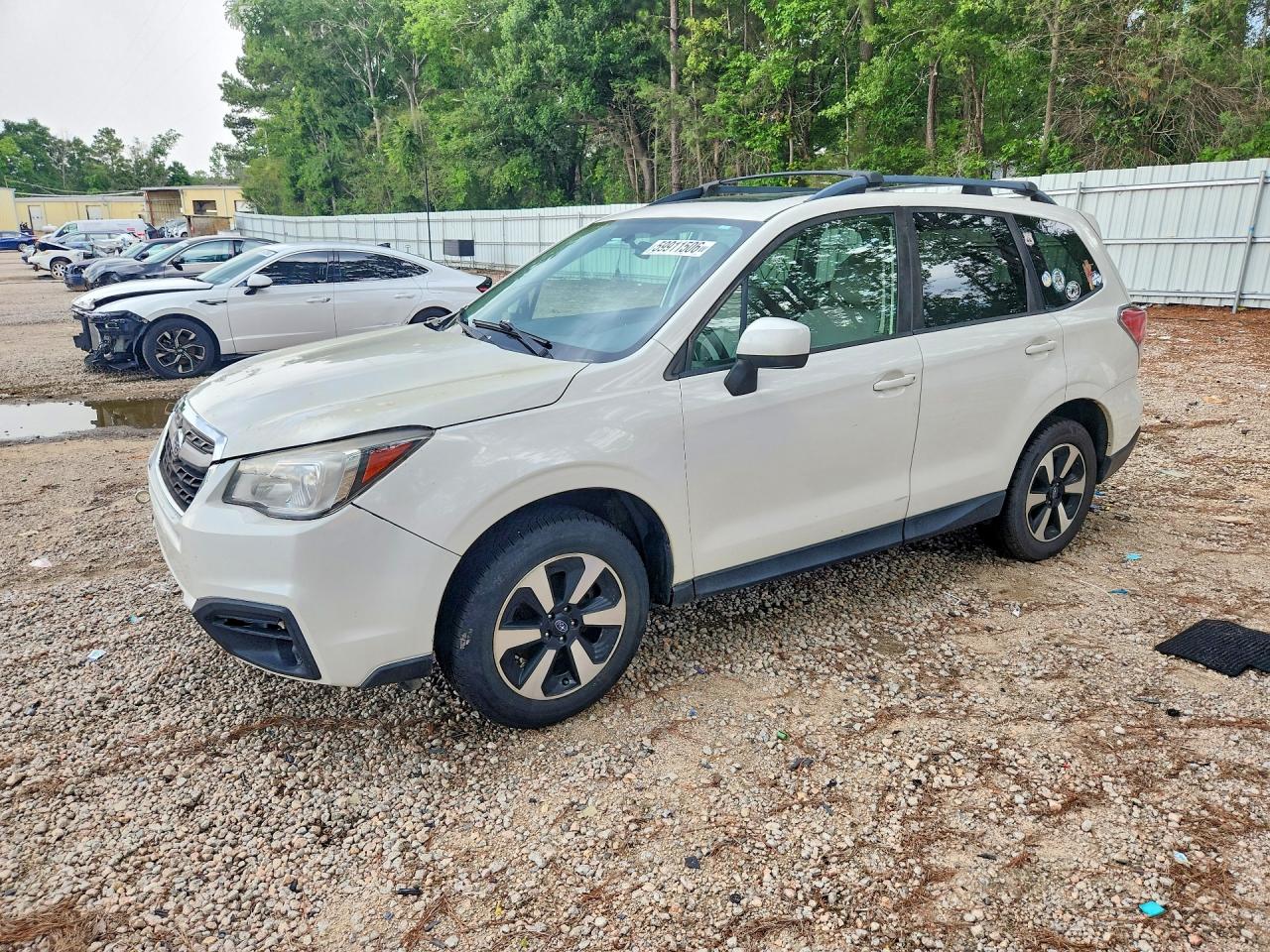 2017 SUBARU FORESTER