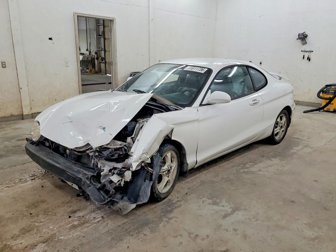 2001 HYUNDAI TIBURON