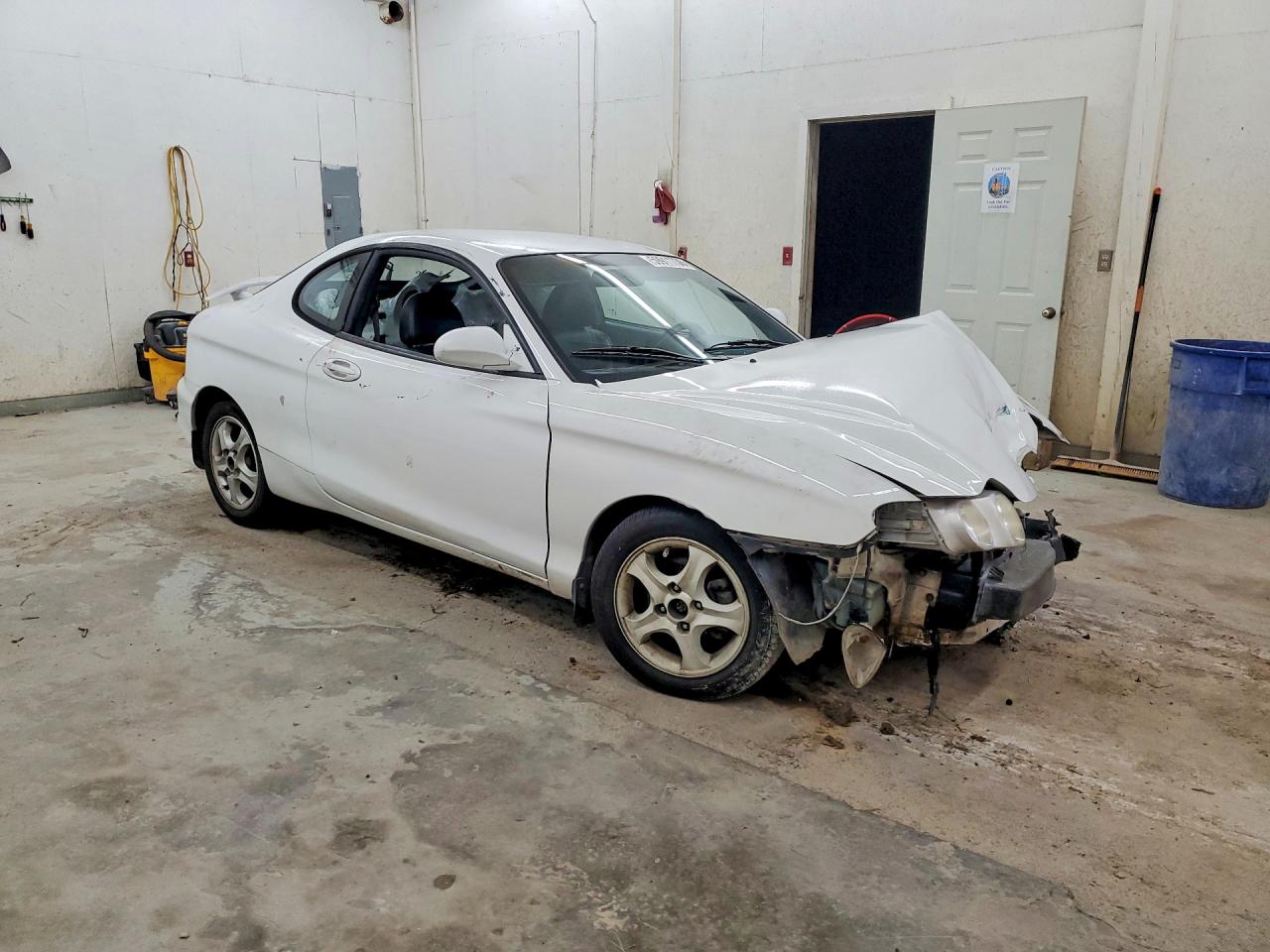2001 HYUNDAI TIBURON