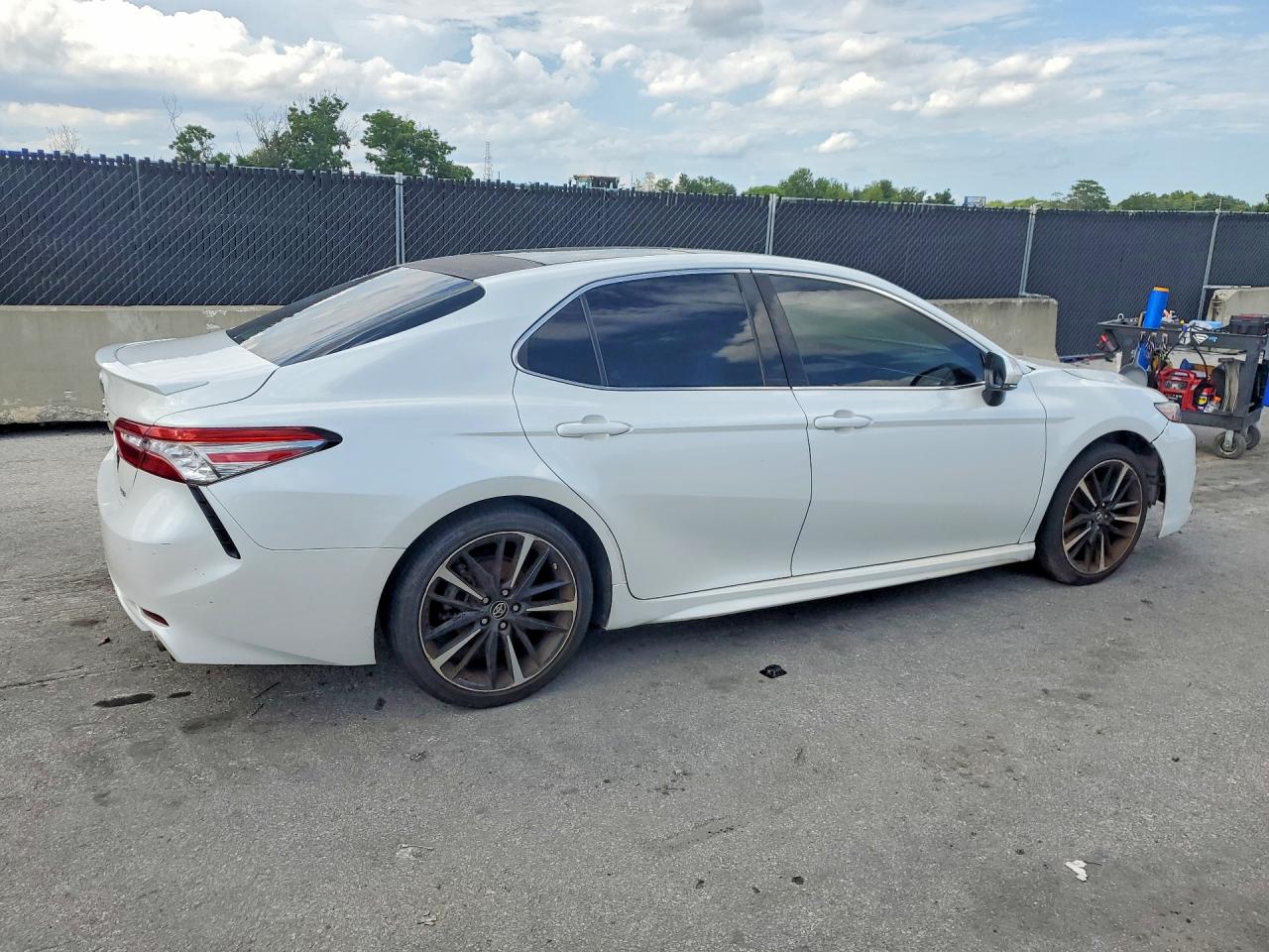 2018 TOYOTA CAMRY