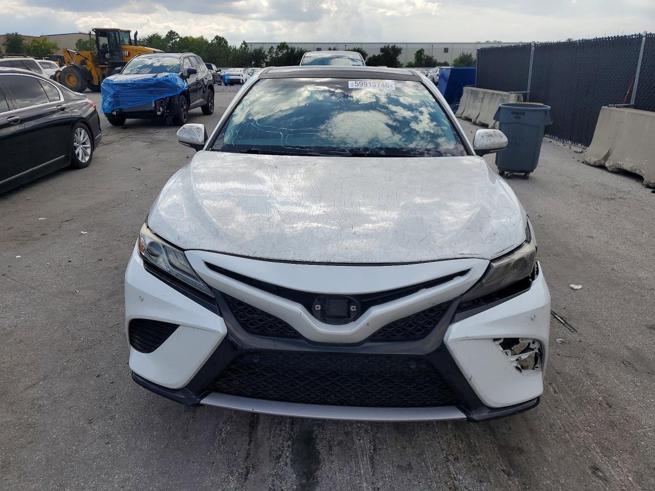 2018 TOYOTA CAMRY
