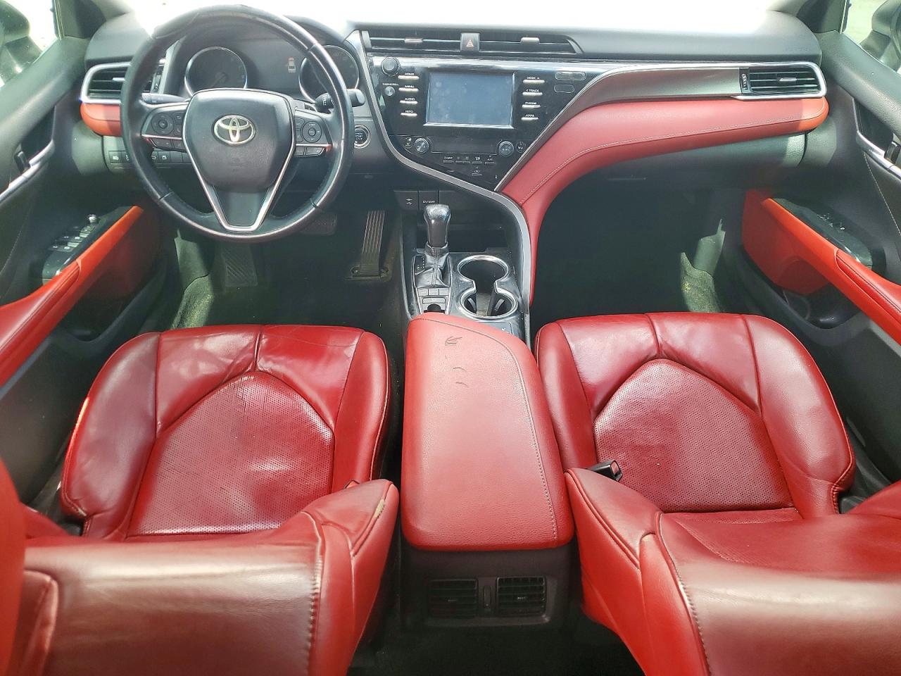 2018 TOYOTA CAMRY