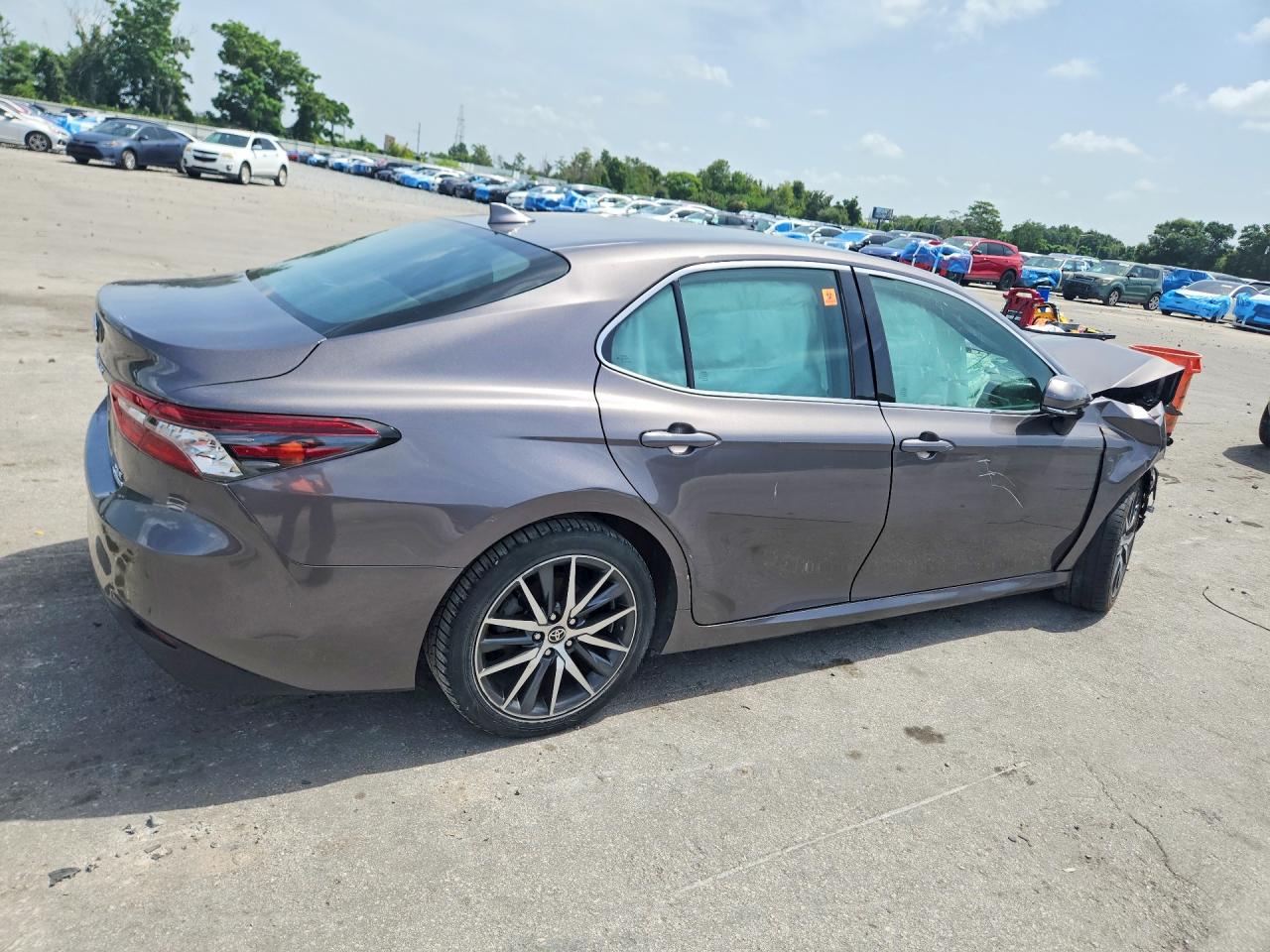 2022 TOYOTA CAMRY