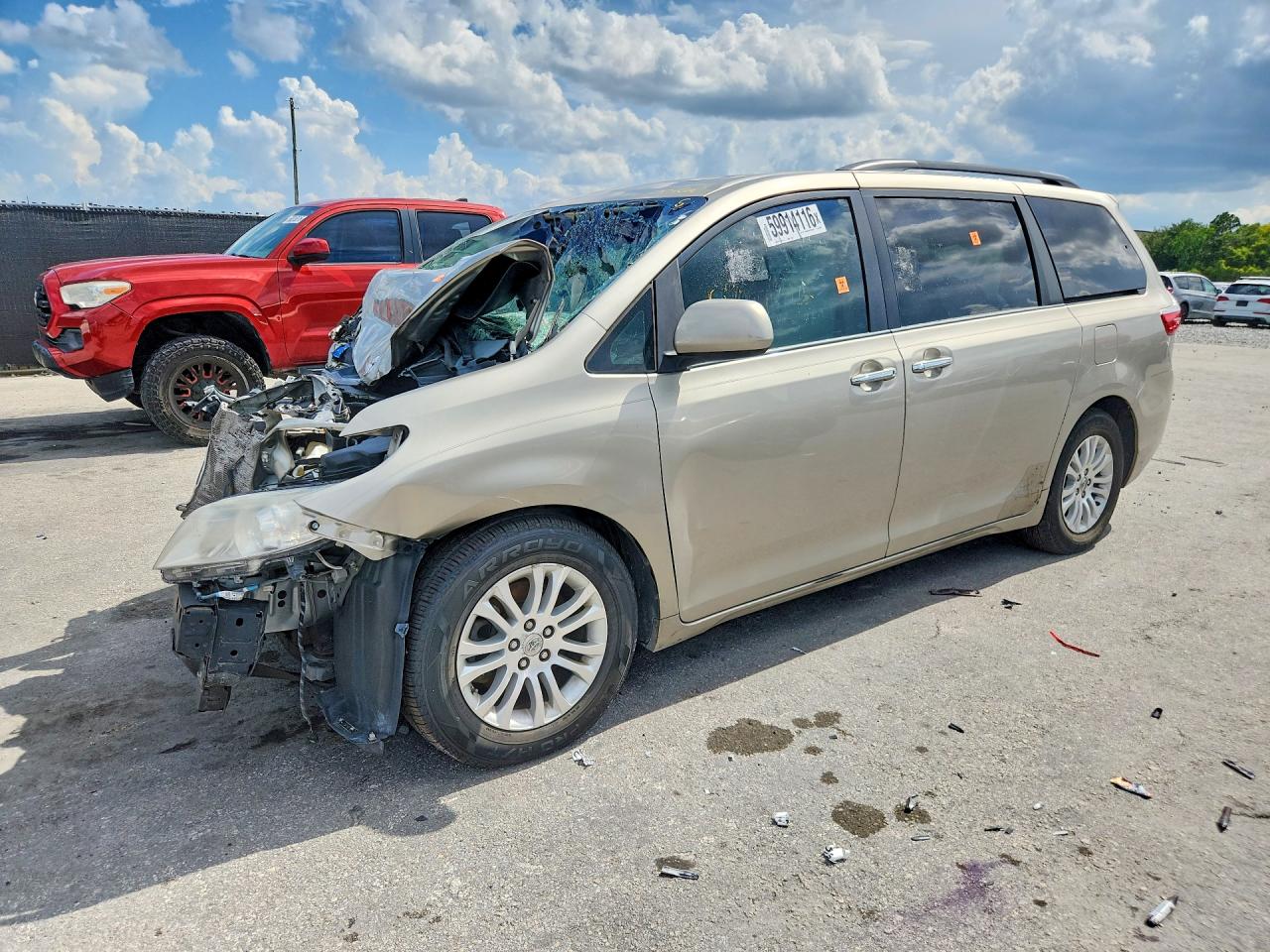 2015 TOYOTA SIENNA