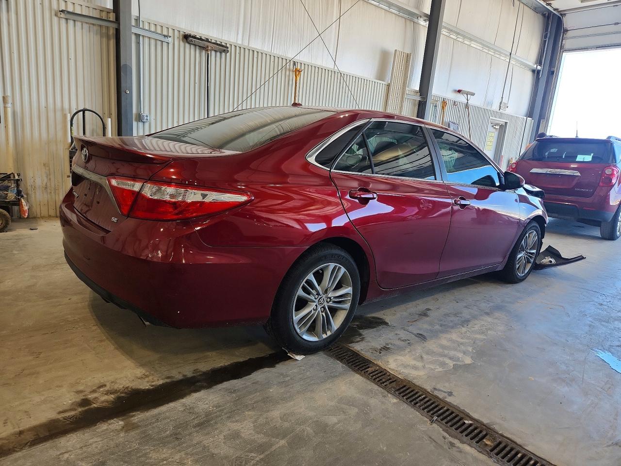 2016 TOYOTA CAMRY