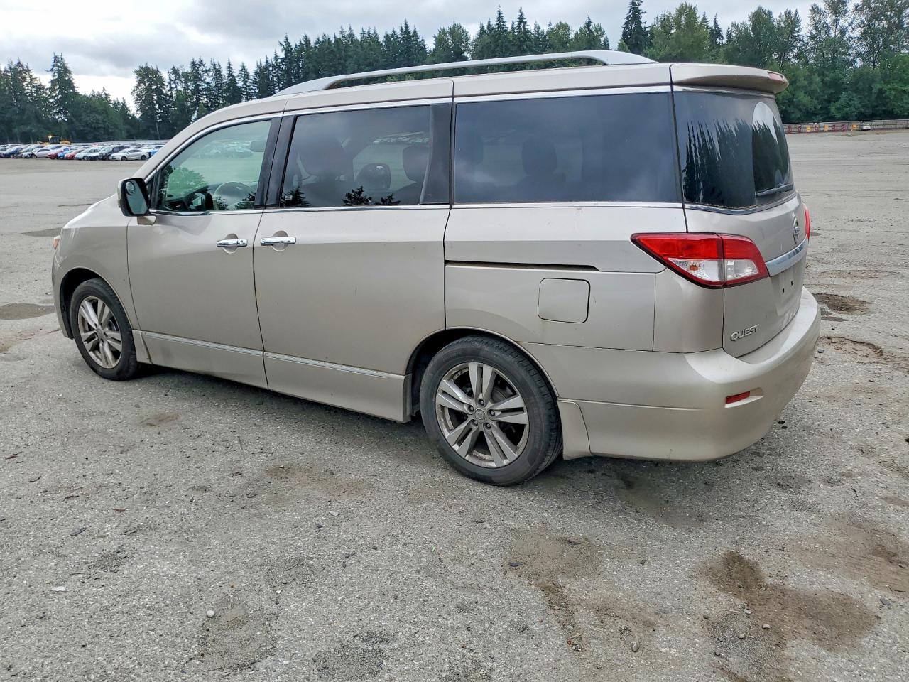 2011 NISSAN QUEST