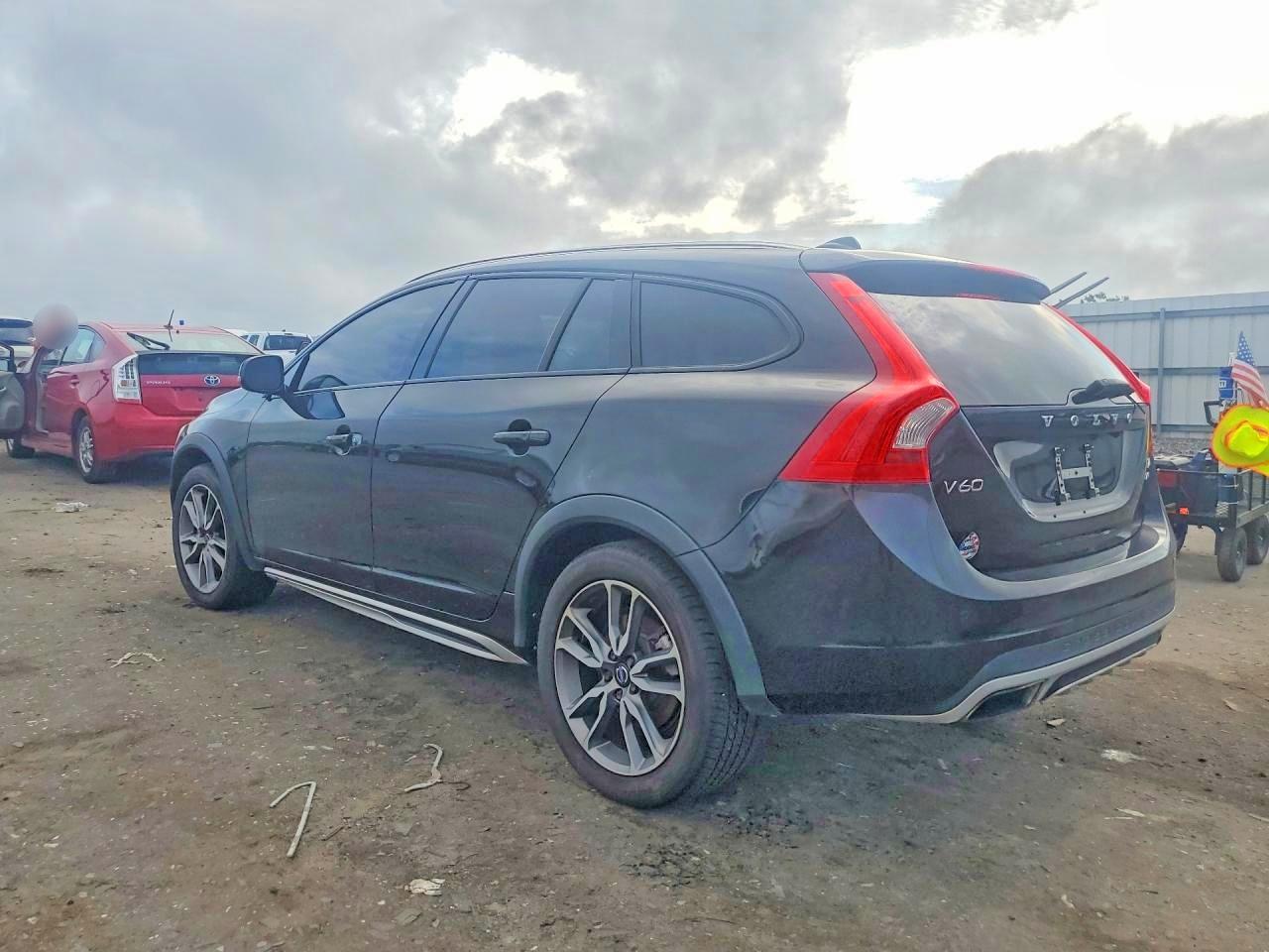 2016 VOLVO V60