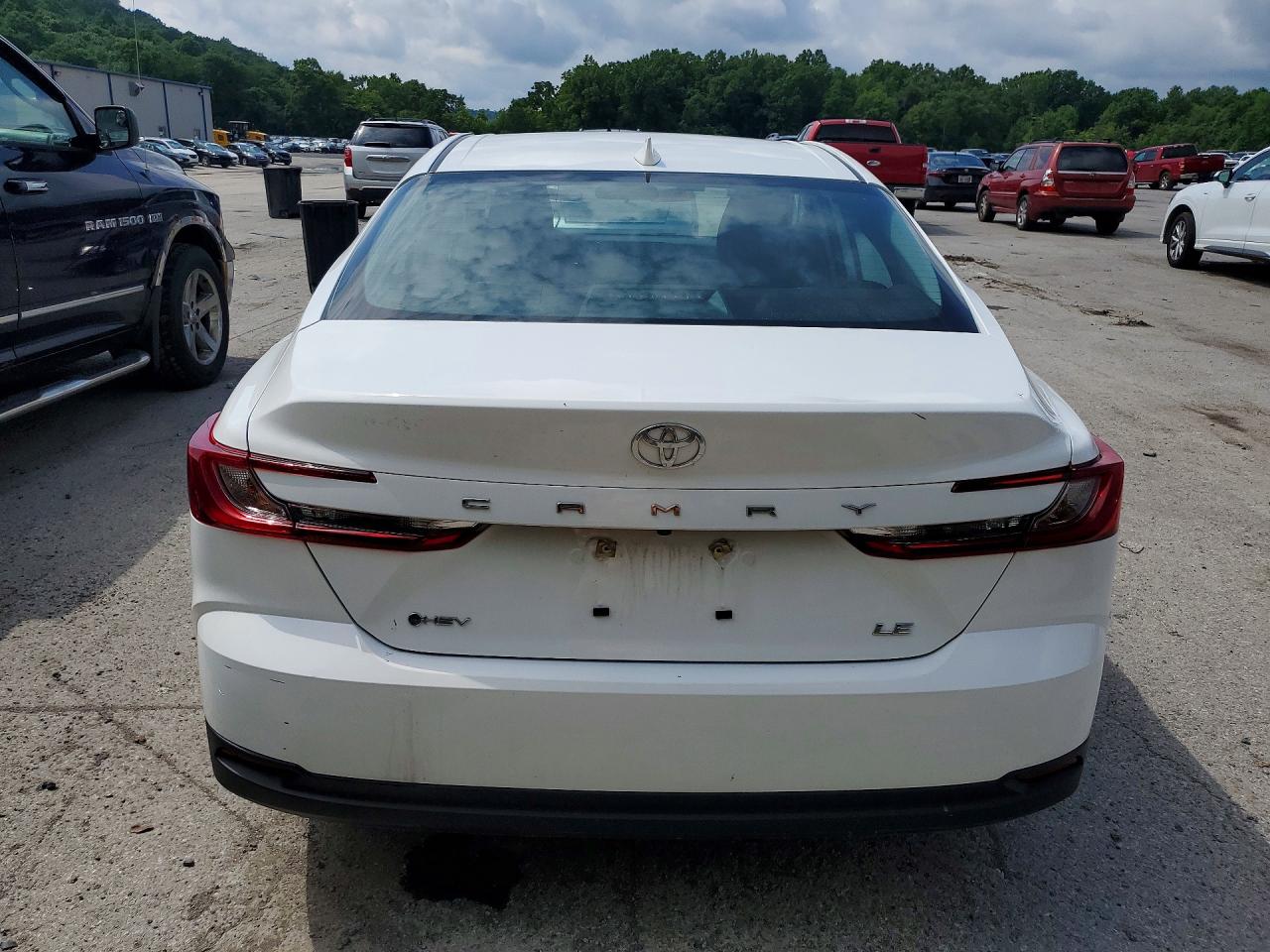 2025 TOYOTA CAMRY