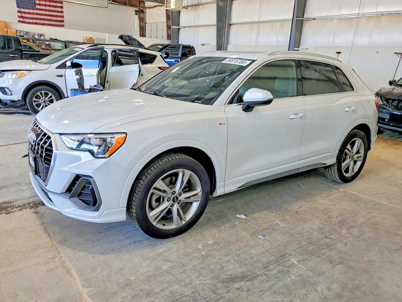 2021 AUDI Q3