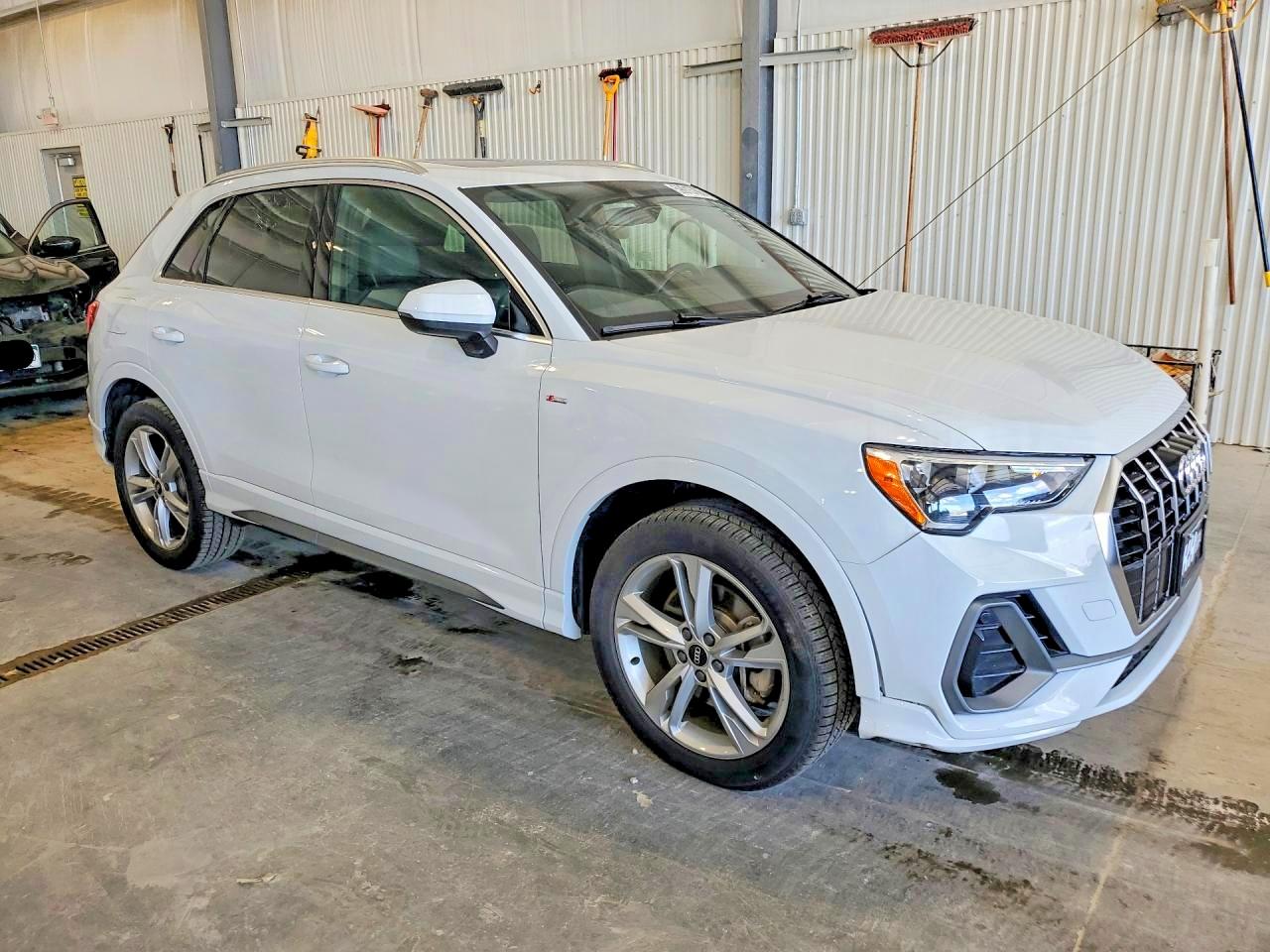 2021 AUDI Q3