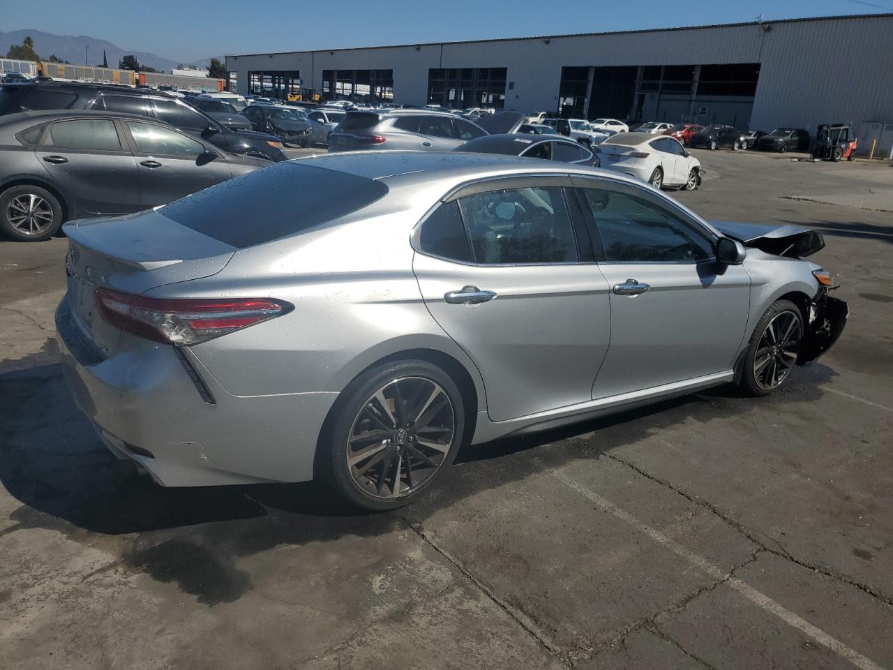 2018 TOYOTA CAMRY