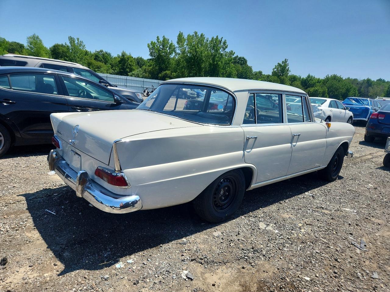 1964 MERCEDES-BENZ 190-CLASS
