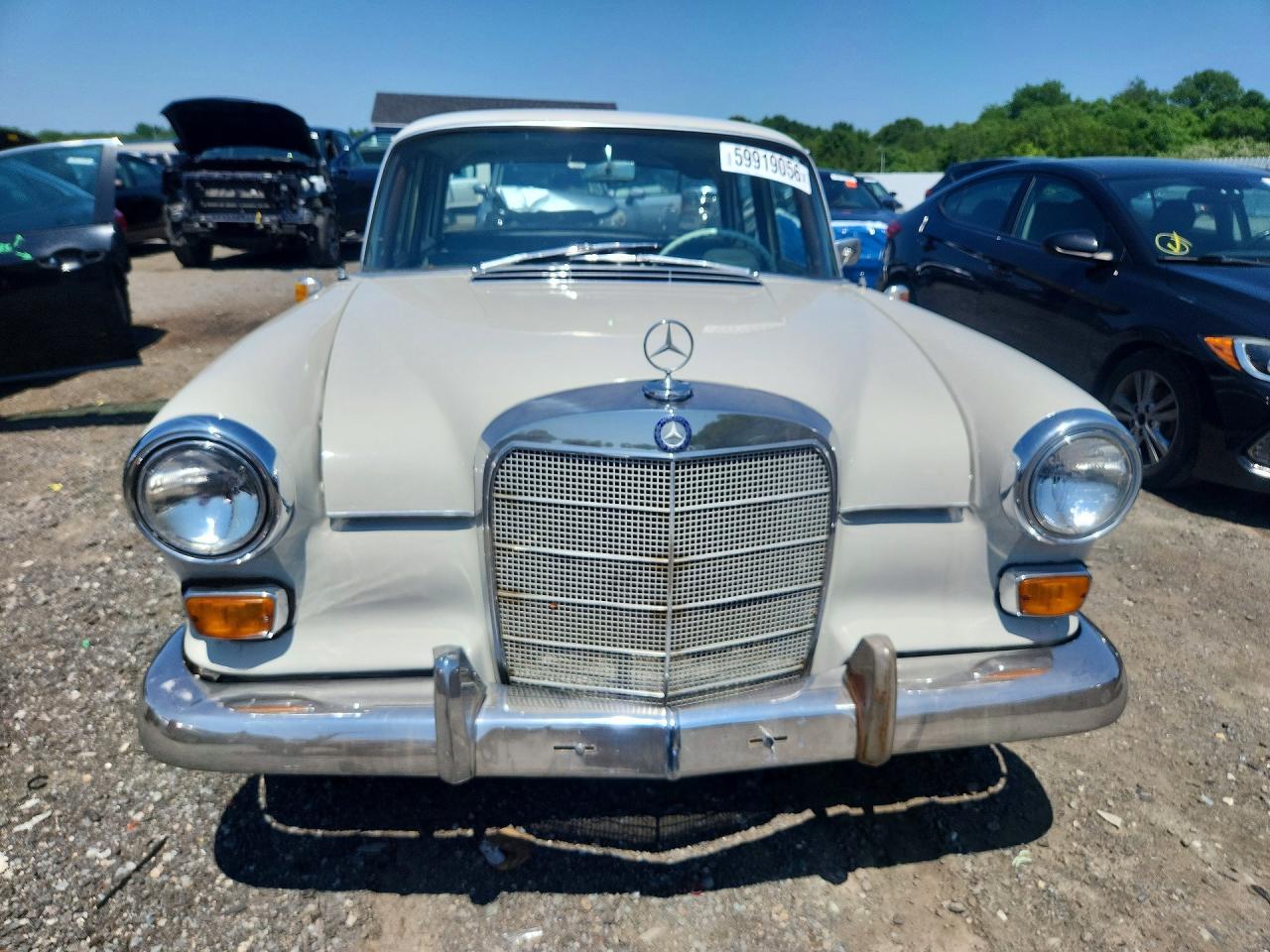 1964 MERCEDES-BENZ 190-CLASS