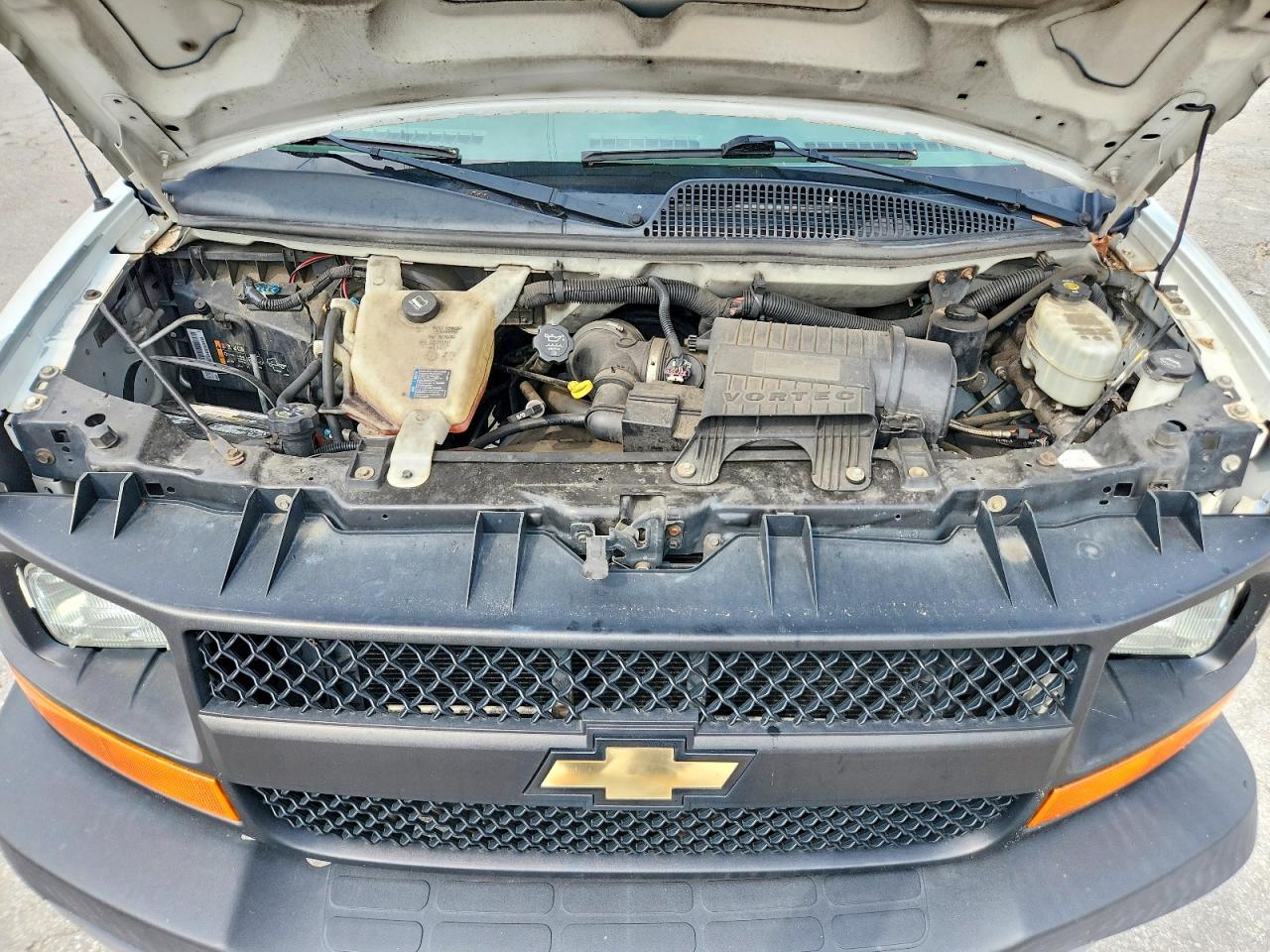 2011 CHEVROLET EXPRESS