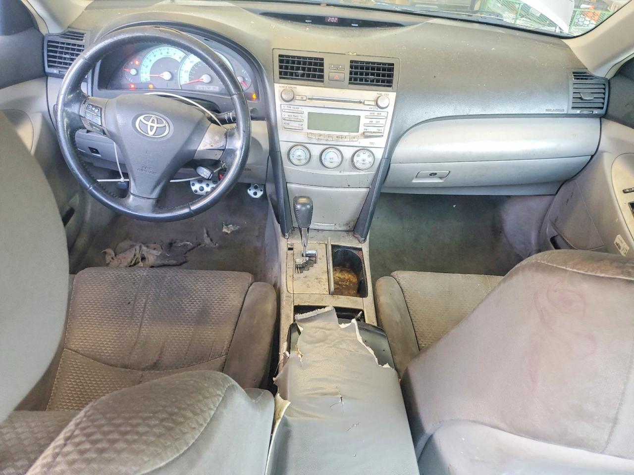 2011 TOYOTA CAMRY