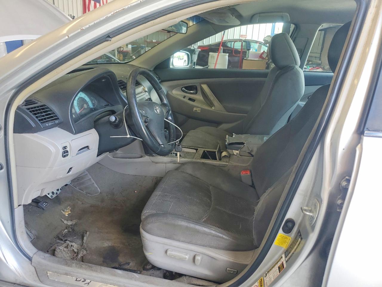 2011 TOYOTA CAMRY